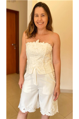 bermuda bordada off white; bermuda bordada branca; bermuda off white; bermuda branca; bermuda bordada; bermuda; bordada; Madame Charlotte