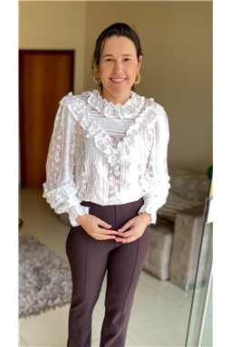 Blusa renda detahes babados