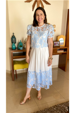 conjunto de saia e blusa bordado em richilieu; conjunto bordado azul; conjunto em richilieu; conjunto; richilieu; bordado; Madame Charlotte