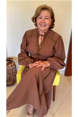 vestido marrom com entremeios; vestido alfaiataria com entremeios marrom; vestido com entremeios; vestido Madame Charlotte; Luzia Fazzolli; Madame Charlotte
