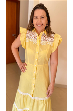 vestido midi tricolie amarelo com bordados; vestido midi amarelo; vestido midi bordado; vestido midi; vestido amarelo; vestido bordado; Madame Charlotte