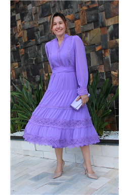 vestido entremeios em renda Luzia Fazzolli; vestido roxo Luzia Fazzolli; vestido entremeio em renda roxo Luzia Fazzolli; vestido roxo; vestido entremeios roxo; vestido 2024 Luzia Fazzolli; vestido 19243; Madame Charlotte