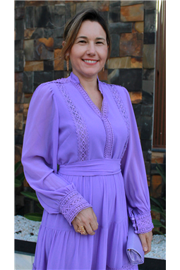 vestido entremeios em renda Luzia Fazzolli; vestido roxo Luzia Fazzolli; vestido entremeio em renda roxo Luzia Fazzolli; vestido roxo; vestido entremeios roxo; vestido 2024 Luzia Fazzolli; vestido 19243; Madame Charlotte