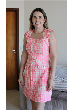 vestido rosa curto em tweed; vestido rosa curto em tweed Luzia Fazzolli; vestido curto Luzia Fazzolli; vestido Luzia Fazzolli; vestido rosa curto; Madame Charlotte
